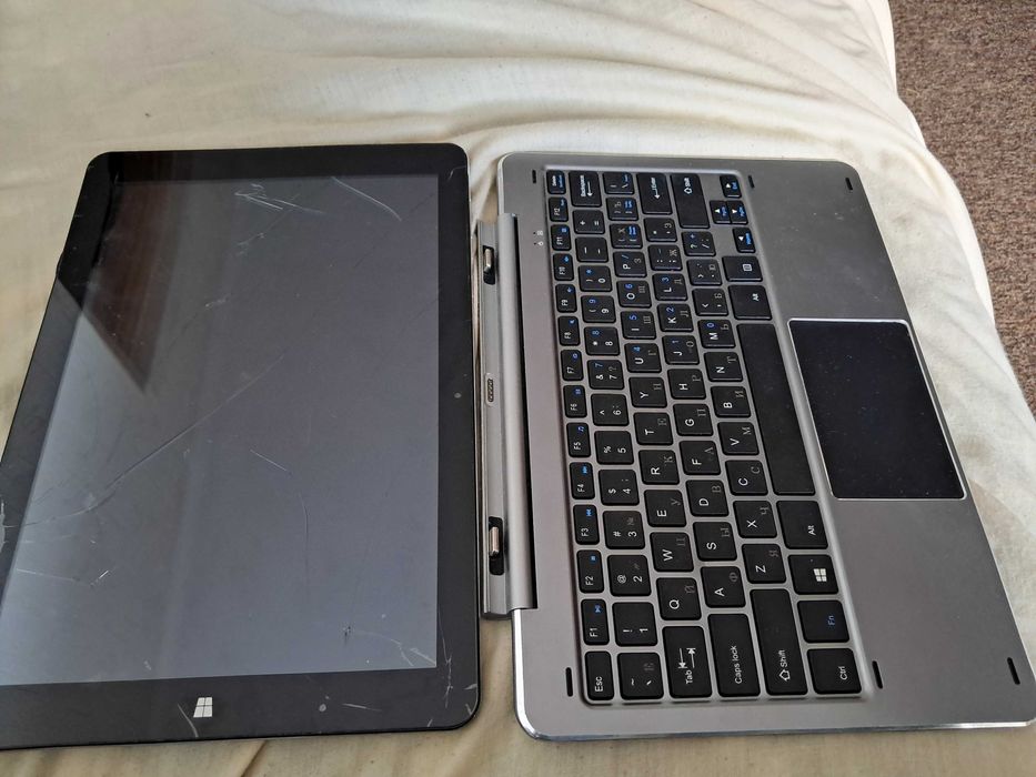 Планшет Chuwi з клавіатурою