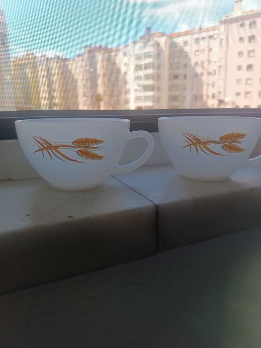 2 chávenas para chá,como novas