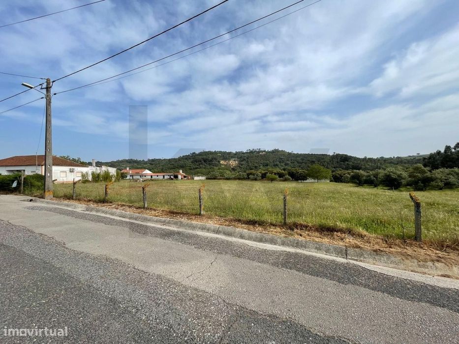 Lote Exclusivo de 2.033m2: Onde a Natureza e o Futuro se Encontram — Arrouquelas, Santarém