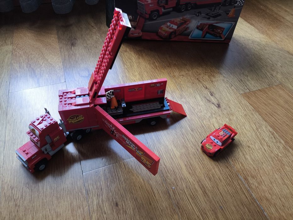Lego faísca McQueen 8486