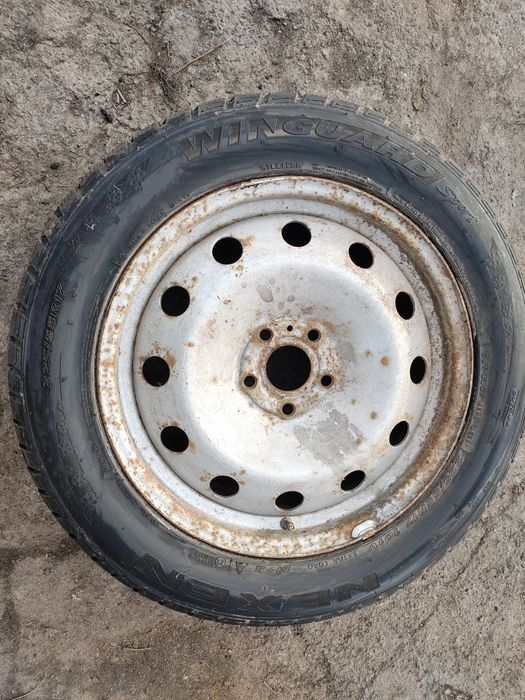 Шины 225/55r17     .