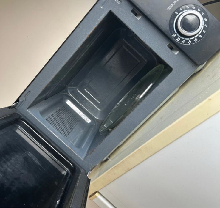 microondas com 1 ano de uso