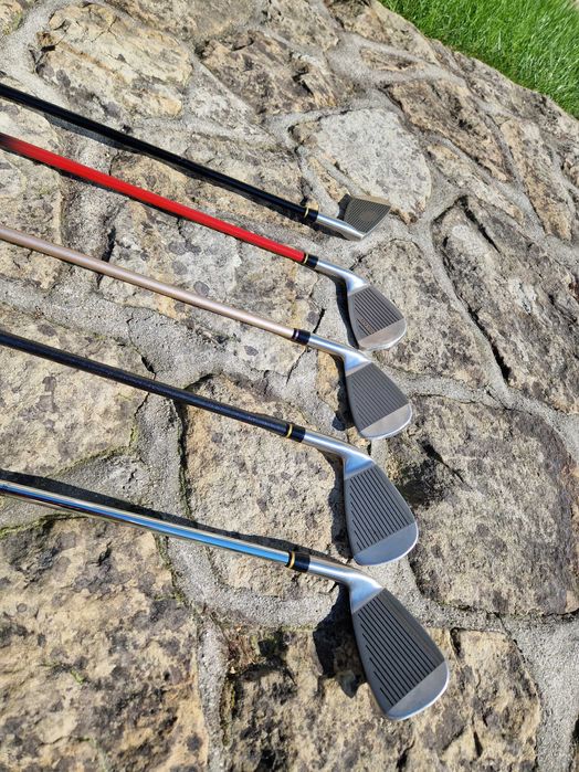 Zestaw kijów golfowych  z torbą