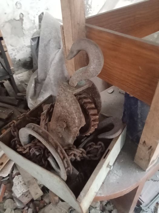 Vendo Cadernal 7 tons.