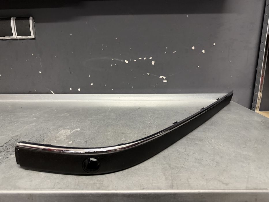 Listwa zderzaka prawy tył BMW 5 E39 PDC chrom sedan oryginał