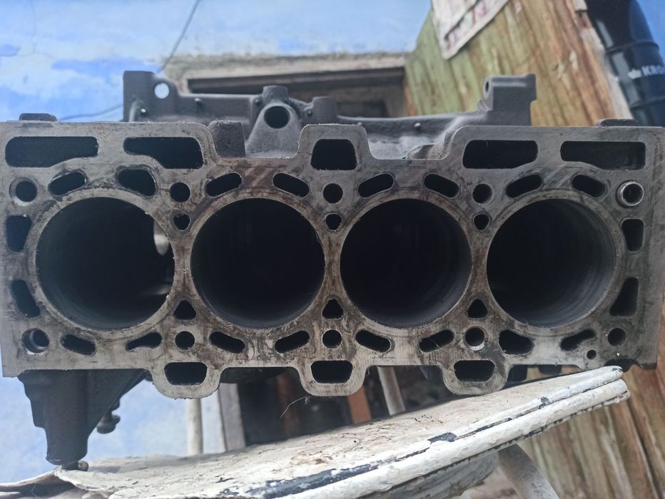 Блок двигателя Renault kangoo 2004 г 9 к-9