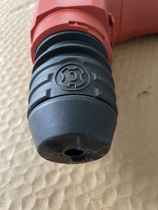 Młotowiertarka HILTI Nuron TE-6 plus odsysacz TE DRS-4/6, akumulator B 22-110.