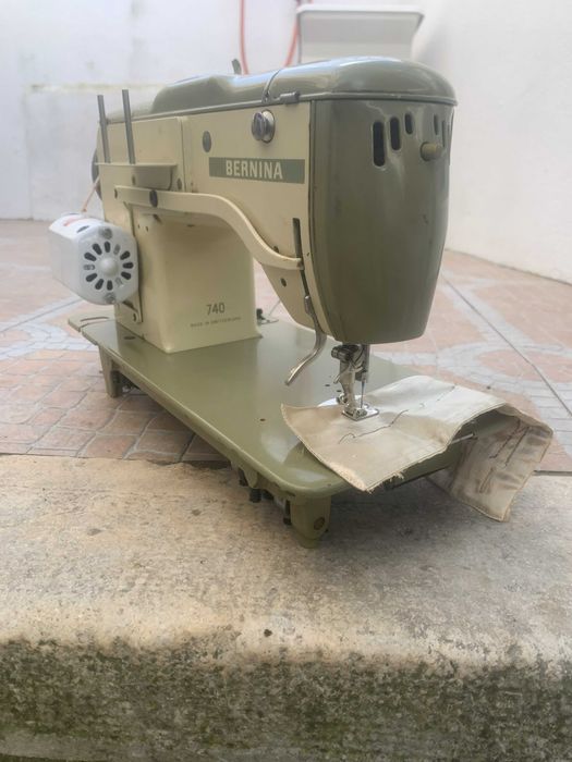 Berlina costura metálica