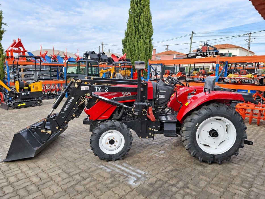 TRATOR TRS 504 – 50 CV COM CARREGADOR FRONTAL | FORÇA E VERSATILIDADE