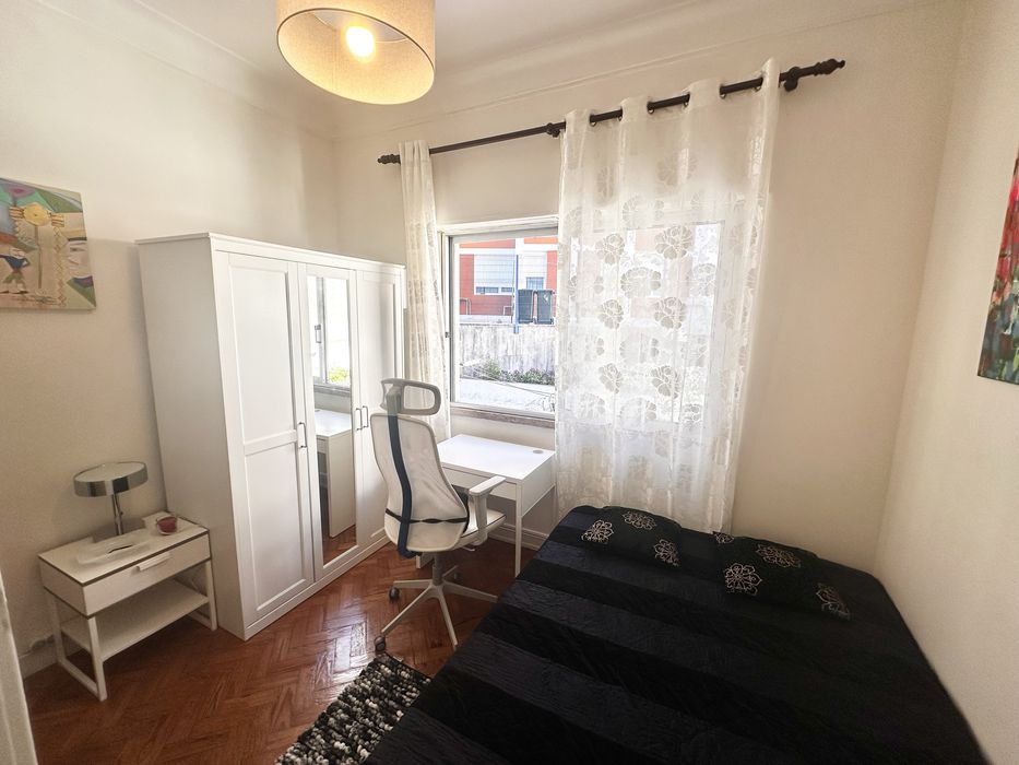 Aluga-se quarto com wc privado perto da Cidade Universitaria
