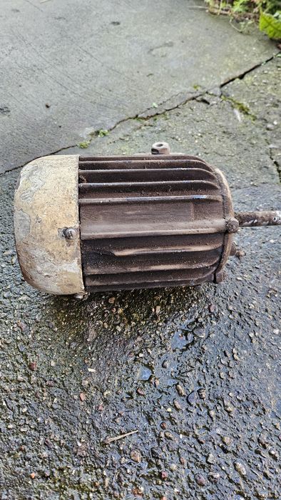 Sprzedam silnik elektryczny