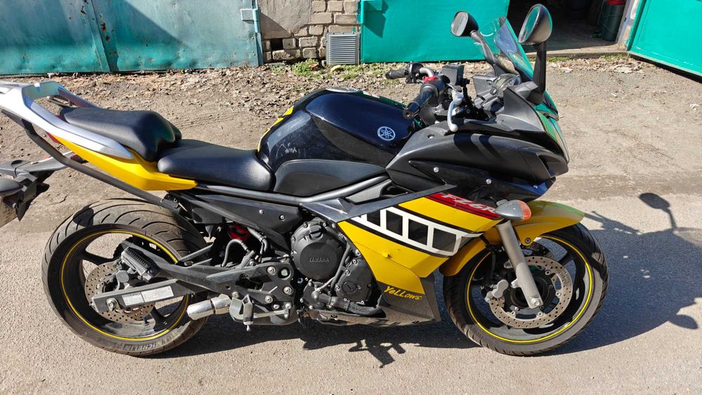 Fz6R Yamaha Diversion 2011