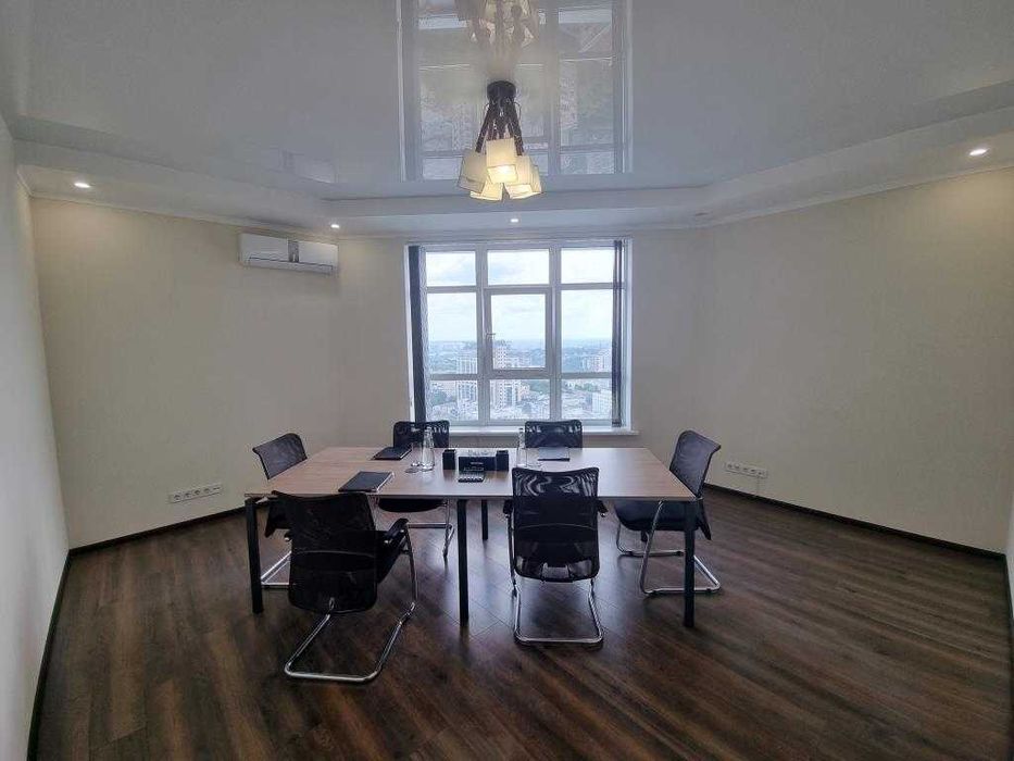 Продаж видового офісу 135 кв.м. Кловскький, 7. Печерськ