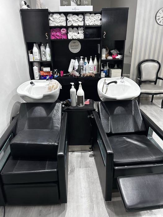 Movel de apoio a rampas de lavagem de cabeleireiro