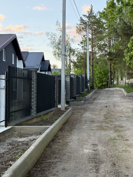 Ділянка біля лісу та озера | КМ Оклахома | 15 км від Києва | закрите містечко | Заходь