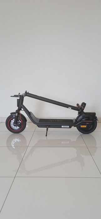 Sprzedam skuter Acer Nitro ES series 4, jak nowy.