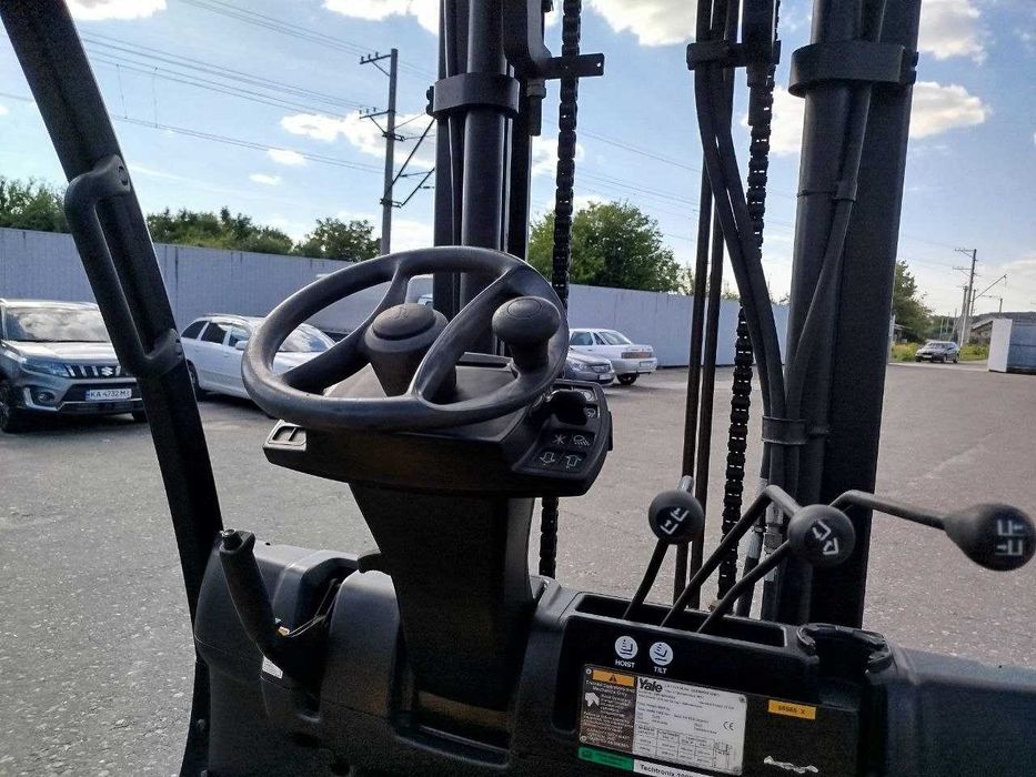 Газовый вилочный погрузчик / Вилковий навантажувач YALE 4т