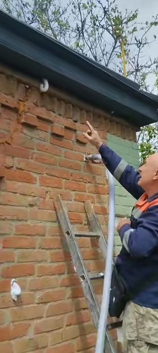 Утеплення будинків  стін рідким пінопластом-піноізолом.