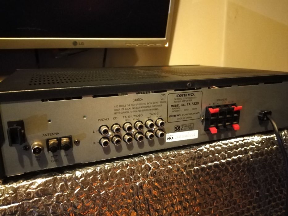Amplificador Onkyo com rádio Mod TX 7320