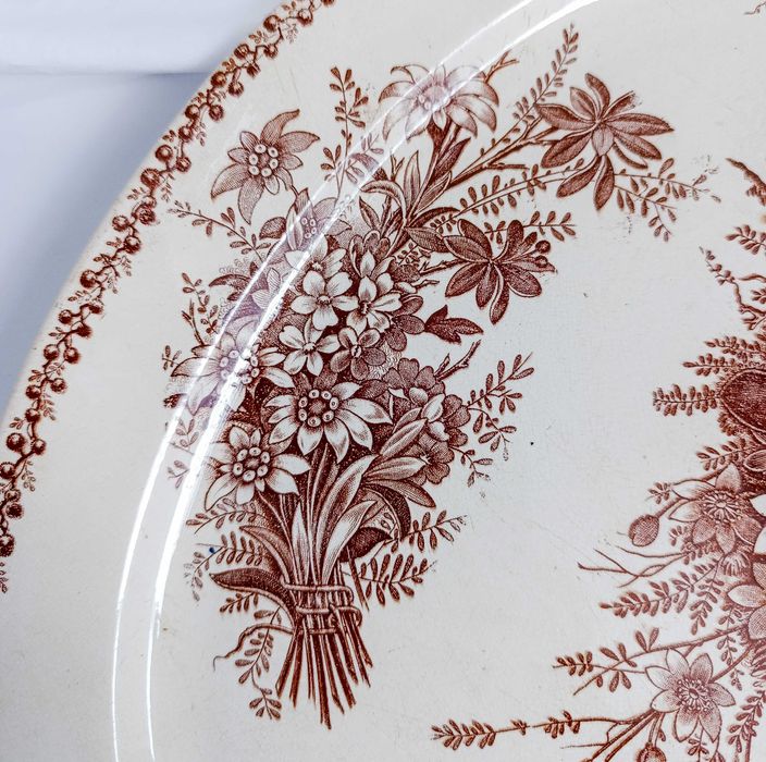 Travessa em Faiança Antiga