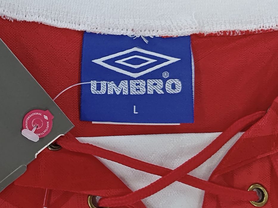 Camisola Retro Manchester United 1996 - Cantona 7 Edição Premier League