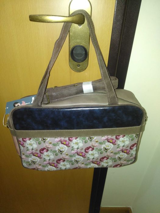 Mala Nova com etiqueta