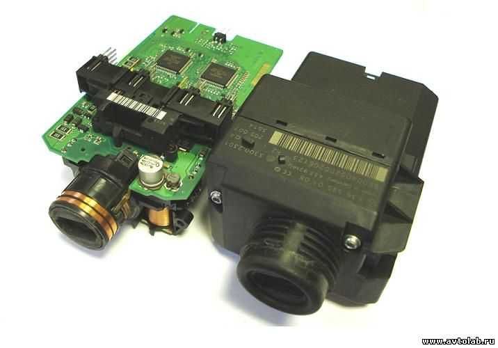 РЕМОНТ ЗАМКІВ MERCEDES Виготовлення дублікатів автоключів