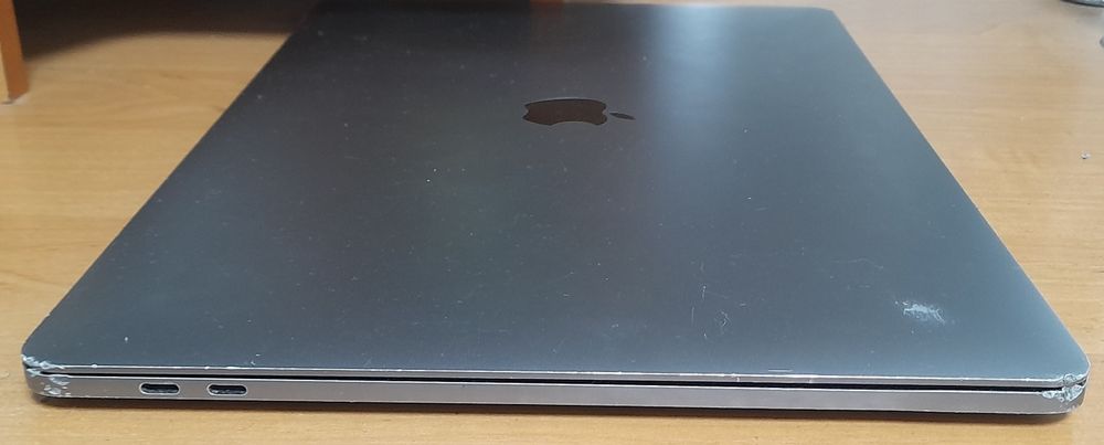 Apple MacBook Pro 2017 / Core i7 / 16Gb / 512Gb