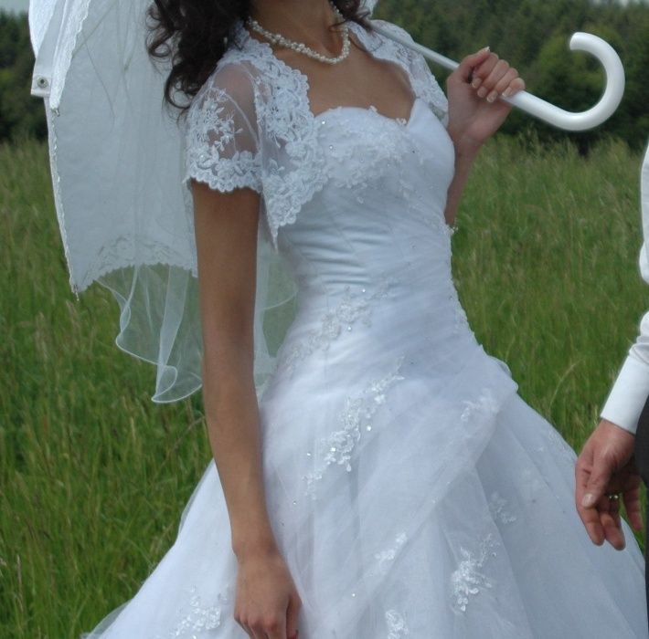 wyjątkowa suknia ślubna princeska 36-38 + GRATIS