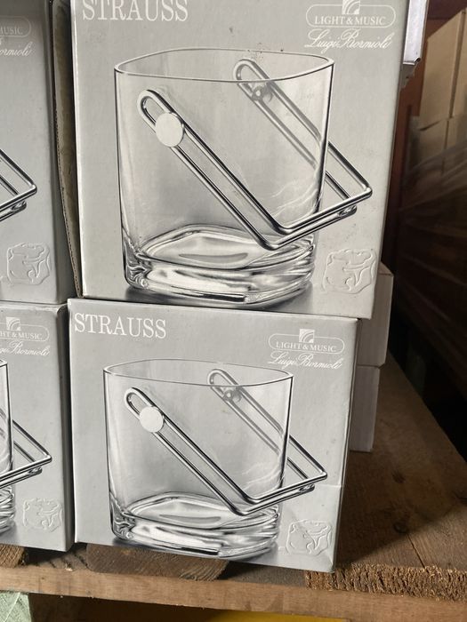 Copos novos  de Varios tamanhos  champanhe ; Porto ,whisky ,vinhos etc