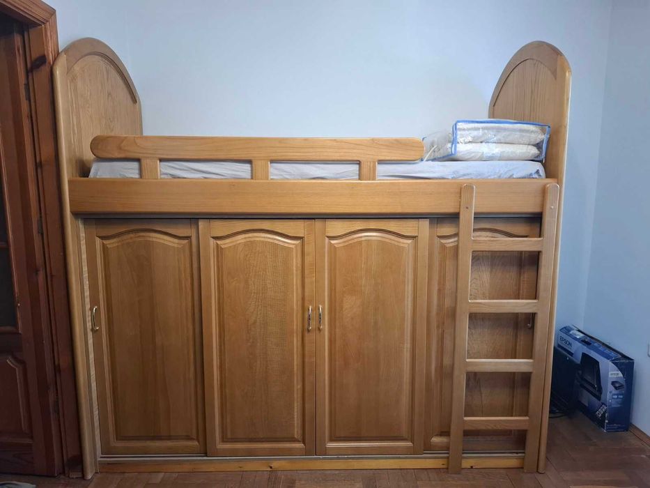 Двоярусне ліжко-шафа