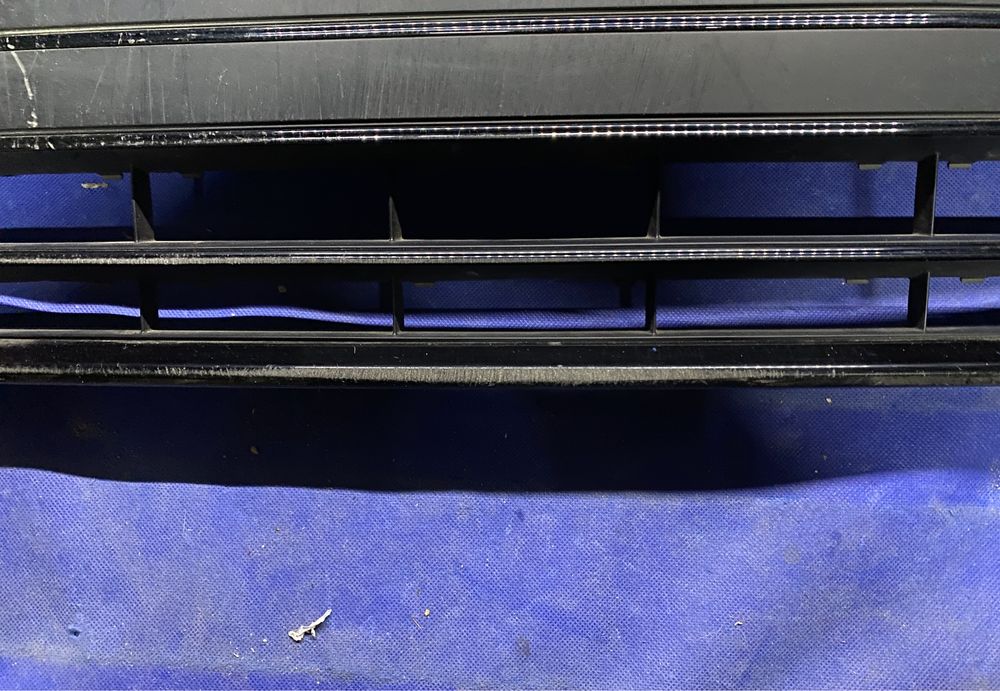 GRILL atrapa przedniego zderzaka AUDI A6 C8 przód oryginał emblemat