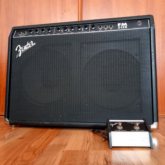 Fender FM 212 R Combo Gitarowe 100W