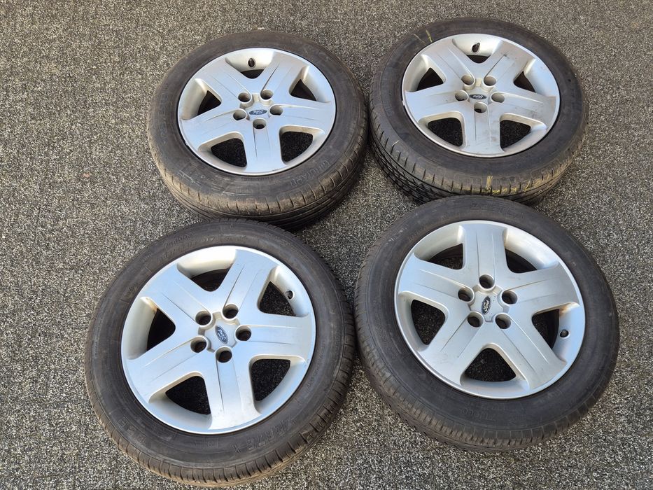 Felgi 16' z oponami, Ford