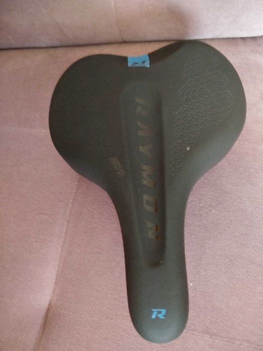 Siodełko rowerowe RAYMONT