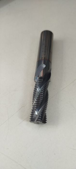 Frez do gwintowania M16x1.5 ø12.8 VHM pełny węglik Guhring