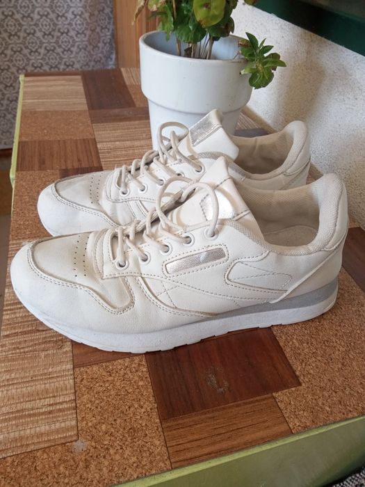 Buty białe rozmiar 40 wkładka 25,5 cm używane