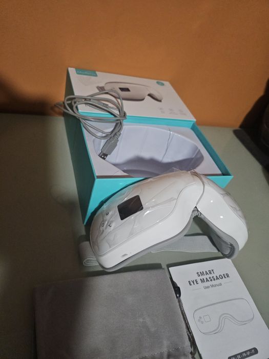 Massageador de olhos  com música de calor e Bluetooth, presente