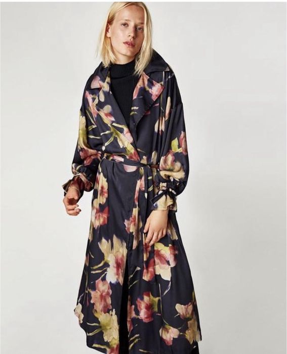 Плащ Zara limited Edition