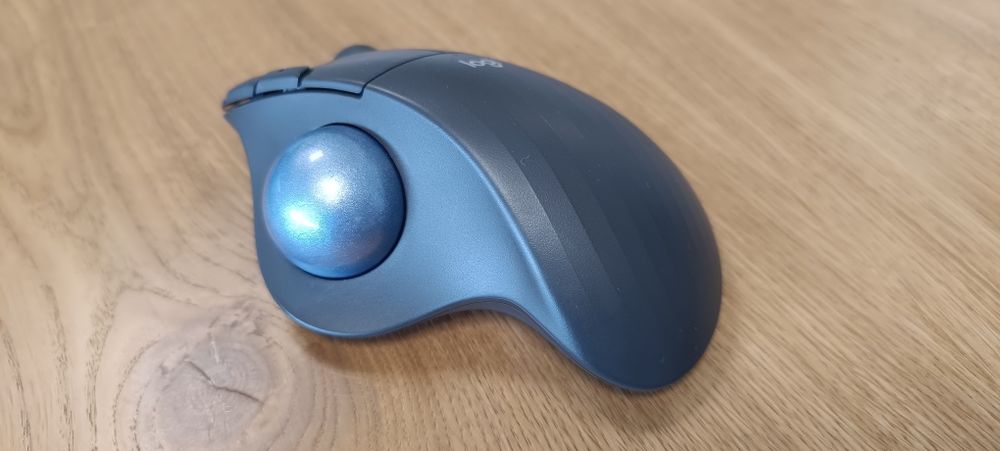 Rato Logitech M575