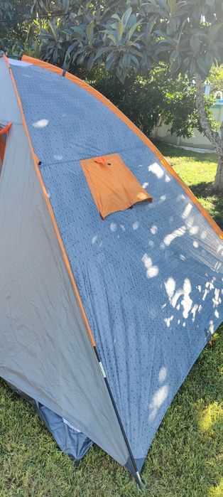Tenda 4 pessoas + espaço no meio + toldo