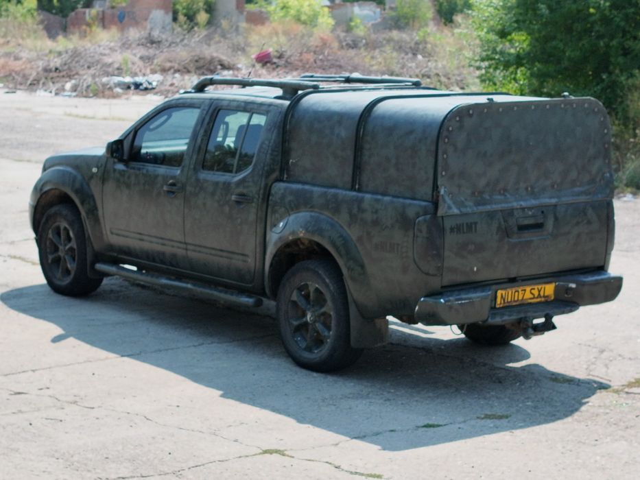 авто Nissan Navara 4x4