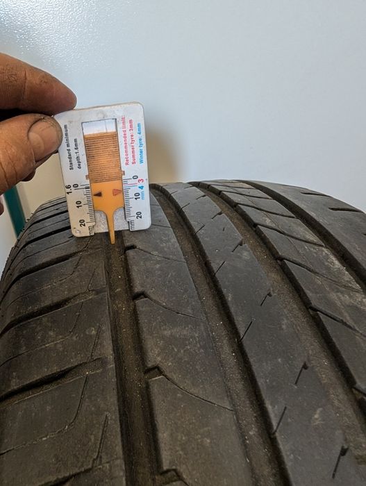 Шини літні Goodyear 235/50 R17 6мм