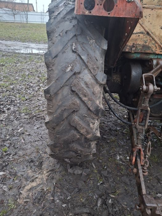 Трактор ЮМЗ-6.!!