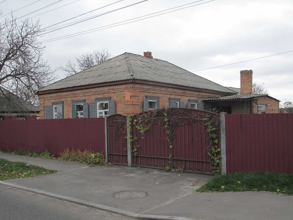 Продається цегляний газифікований будинок по вул. Скічко (14 район)