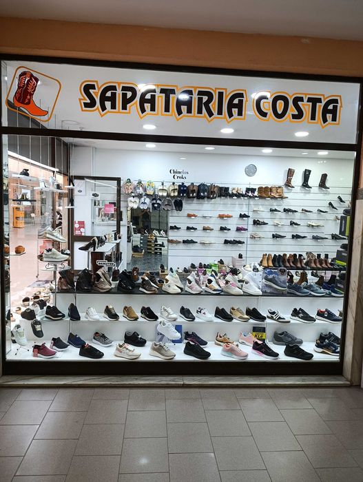 Trespasse Sapataria em centro comercial com 80m2
