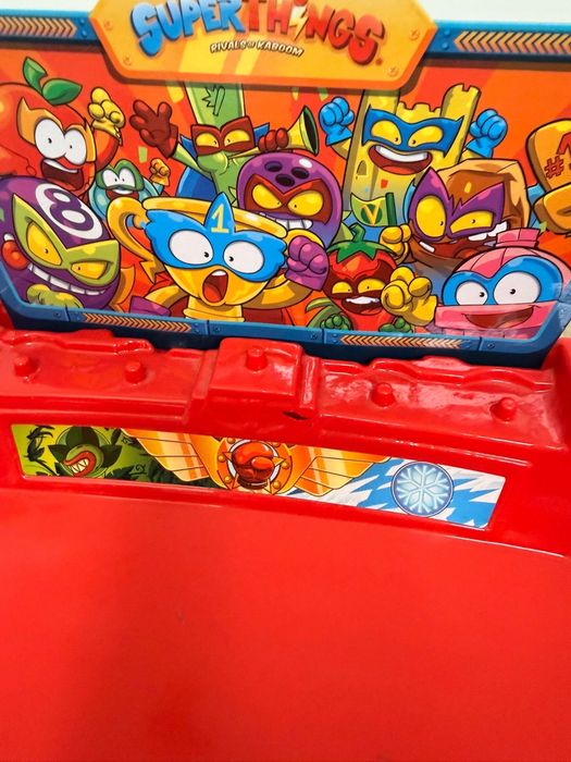 Super Zings( Things) zestaw Battle Arena, dodatkowo 2 spinery ,4 roboty extra 2  zlote super thinksy
