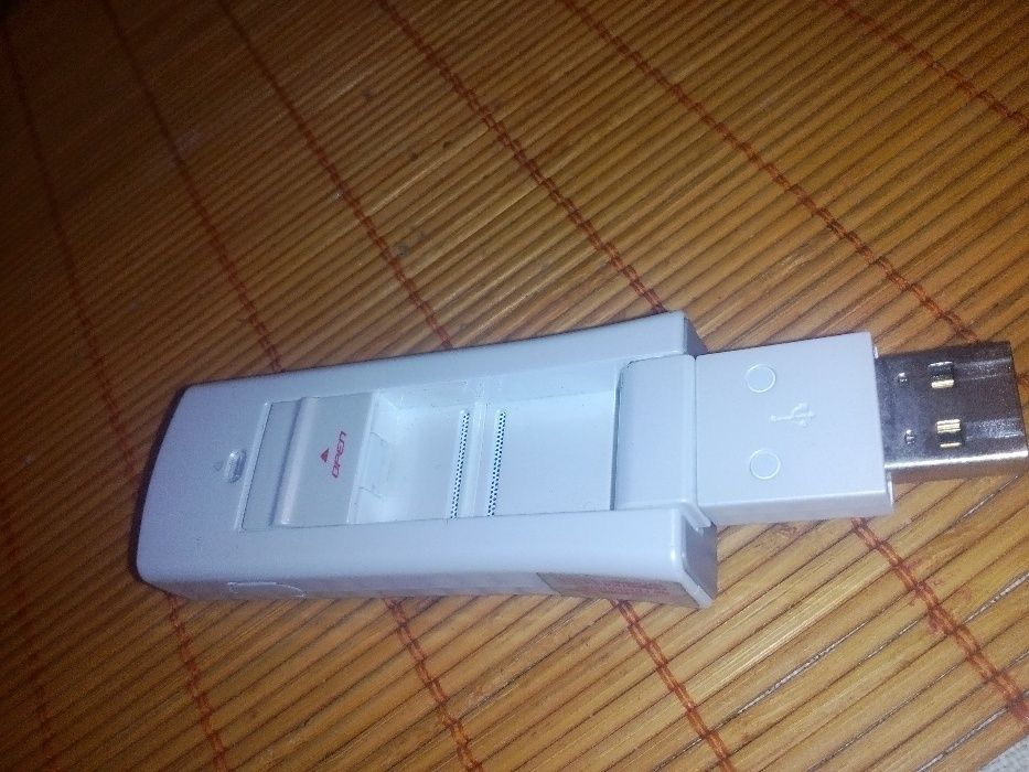 3G USB модем Pantech UM175