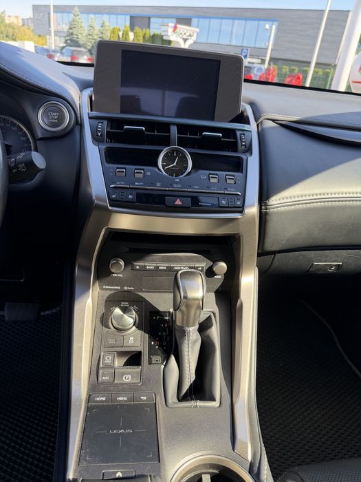 Лексус NX 300 Lexus