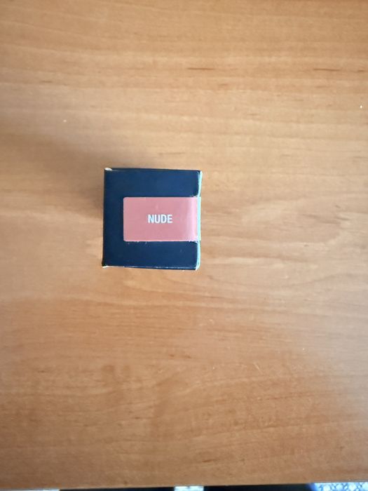 Sprzedam pomadkę Anastasia Beverly Hills